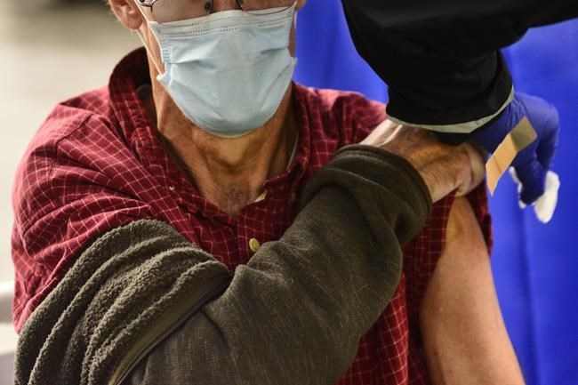 It's flu vaccine time and seniors need revved-up shots | iNFOnews.ca