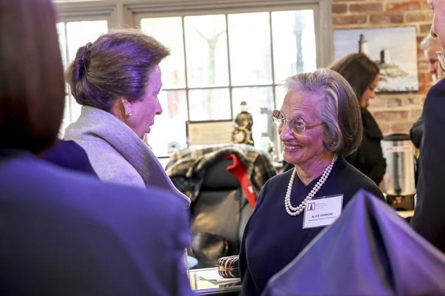 Princess Anne takes the Staten Island ferry to Manhattan | iNFOnews.ca CP261295429