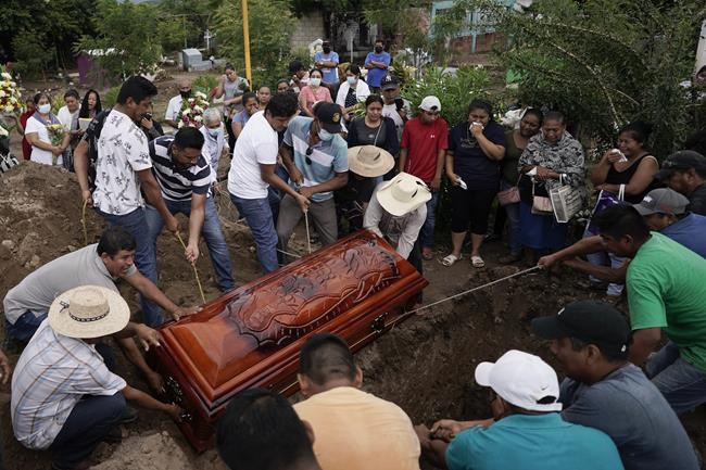 Drug gang kills 20 in attack on city hall in southern Mexico | iNFOnews.ca Drug gang kills 20 in attack on city hall in southern Mexico | iNFOnews.ca