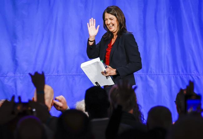 Redemption: Danielle Smith aims to be 'force of unity' as new Alberta premier | iNFOnews.ca Redemption: Danielle Smith aims to be 'force of unity' as new Alberta premier | iNFOnews.ca