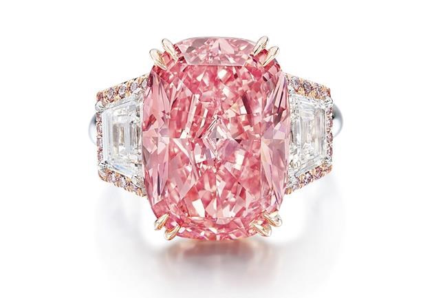 Pink diamond sells for record $57.7M at Hong Kong auction | iNFOnews.ca