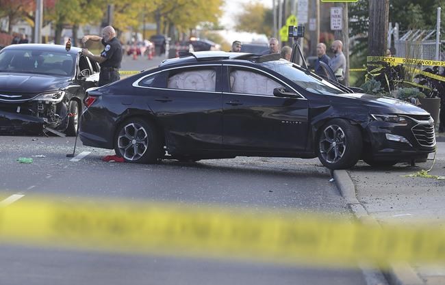 Fatal crash, gunfire interrupt teenager's funeral procession | iNFOnews.ca