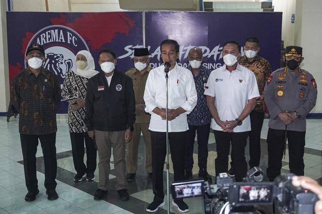 FIFA won't sanction Indonesia over fatal crush, Widodo says | iNFOnews.ca