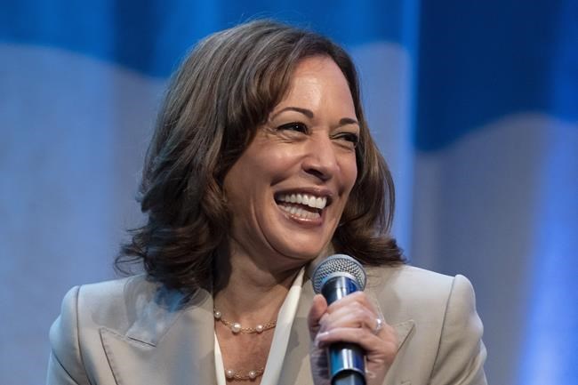 Harris in late-night TV gig pushes voting, laments no emojis | iNFOnews.ca Harris in late-night TV gig pushes voting, laments no emojis | iNFOnews.ca