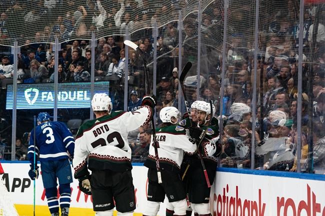 Lowly Coyotes secure first win by upsetting Maple Leafs 4-2 | iNFOnews.ca