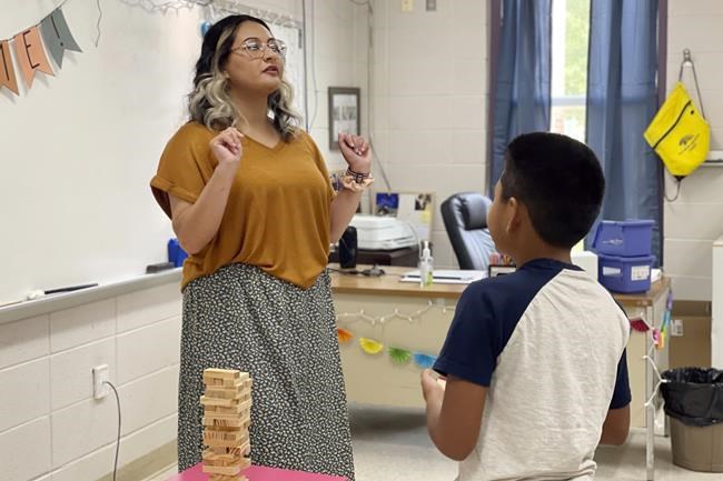 How one small town is teaching English to kids of immigrants | iNFOnews.ca How one small town is teaching English to kids of immigrants | iNFOnews.ca