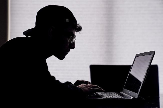 Online school put US kids behind. Some adults have regrets. | iNFOnews.ca