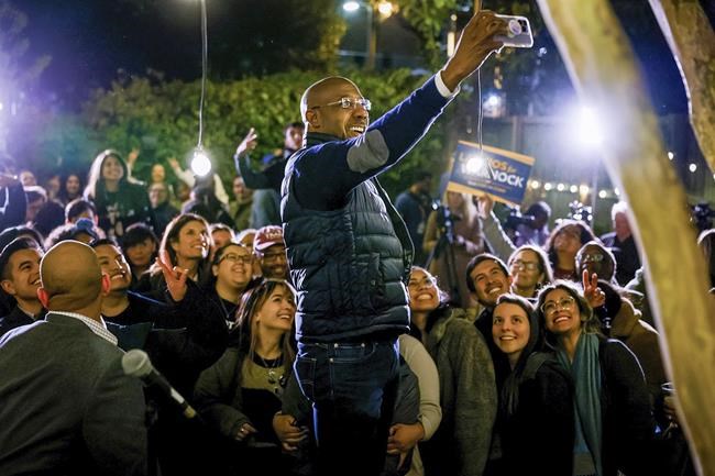 Politicians seek to leverage celebrities to reach voters | iNFOnews.ca