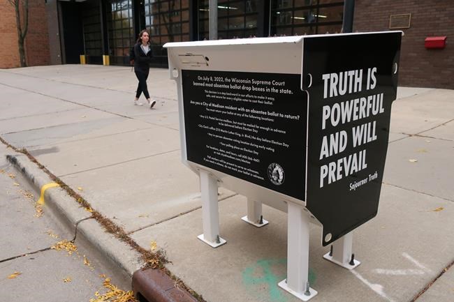 Early in-person voting starts in Wisconsin amid lawsuits | iNFOnews.ca CP385430966