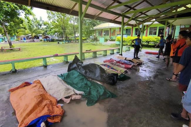 At least 42 dead in floods, landslides in south Philippines | iNFOnews.ca At least 42 dead in floods, landslides in south Philippines | iNFOnews.ca