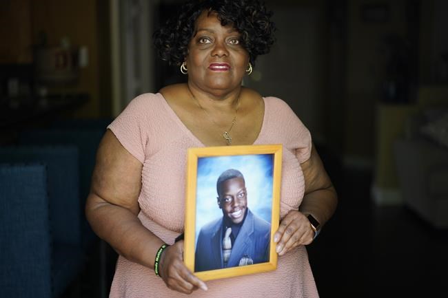 Officer won't face charges in killing mentally ill Black man | iNFOnews.ca