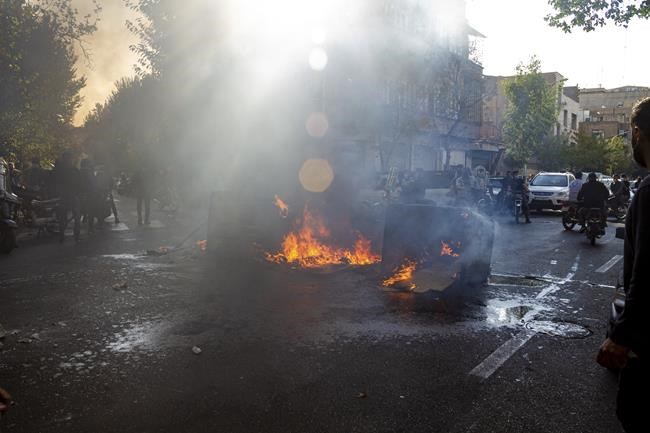 Iran's Guard warns protesters as more unrest roils country | iNFOnews.ca