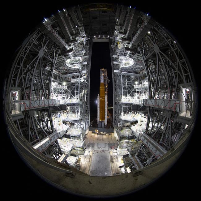 NASA's moon rocket returns to pad for next launch attempt | iNFOnews.ca