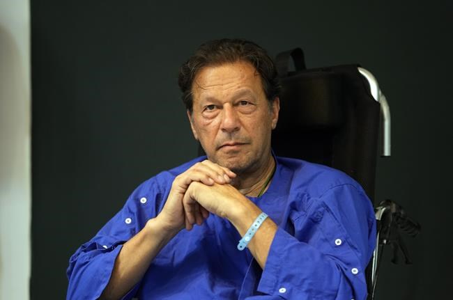Ex-PM Khan says march on Pakistani capital to resume Tuesday | iNFOnews.ca
