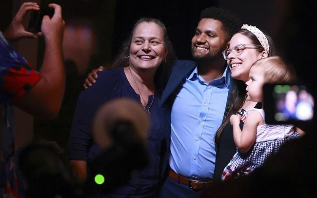 Amid GOP gains, Dem Frost is 1st Gen Zer to win House seat | iNFOnews.ca