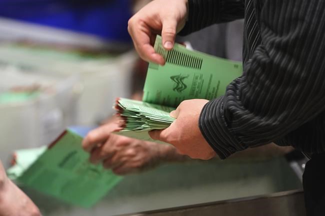 EXPLAINER: Why did Arizona have voting slowdowns? | iNFOnews.ca CP782149090