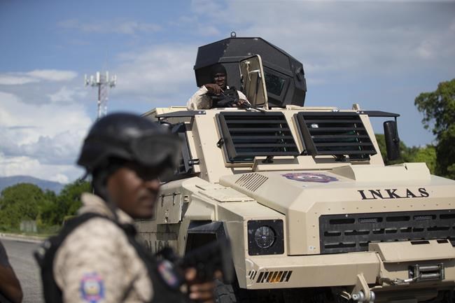 Haitian police briefly lose control of armored car | iNFOnews.ca