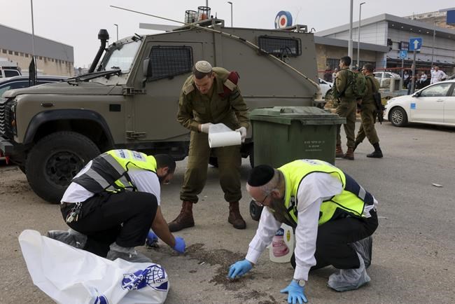 Palestinian kills 3 Israelis, wounds 3 in West Bank stabbing | iNFOnews.ca Palestinian kills 3 Israelis, wounds 3 in West Bank stabbing | iNFOnews.ca