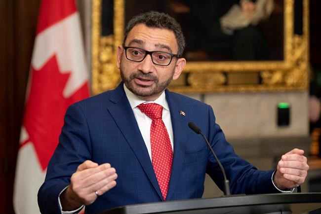 Transport minister encourages masks on planes, Ontario says illnesses slowing down | iNFOnews.ca Transport minister encourages masks on planes, Ontario says illnesses slowing down | iNFOnews.ca