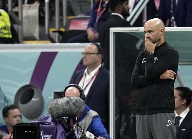 Cool air blasts fans on breezy World Cup opening night | iNFOnews.ca