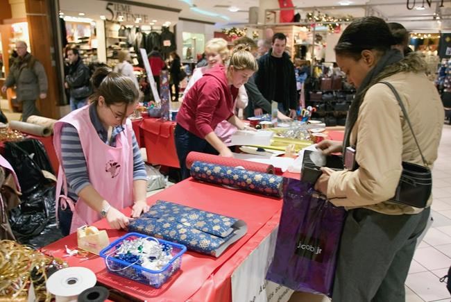 Young Canadians look to splurge on gifts this holiday season, cut other costs | iNFOnews.ca