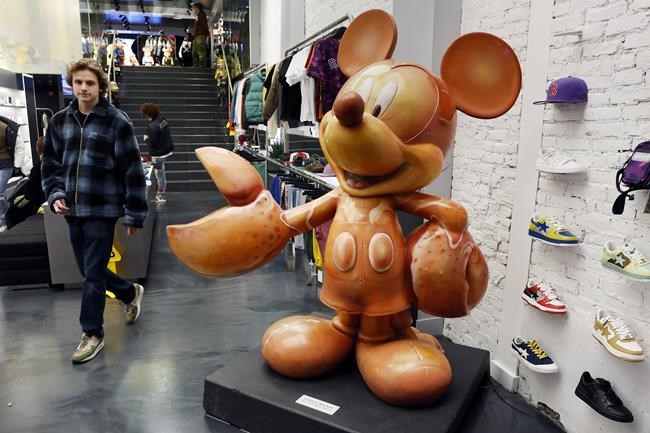 Oddball 6-foot 'Lobsta Mickey' statue returns to Boston | iNFOnews.ca
