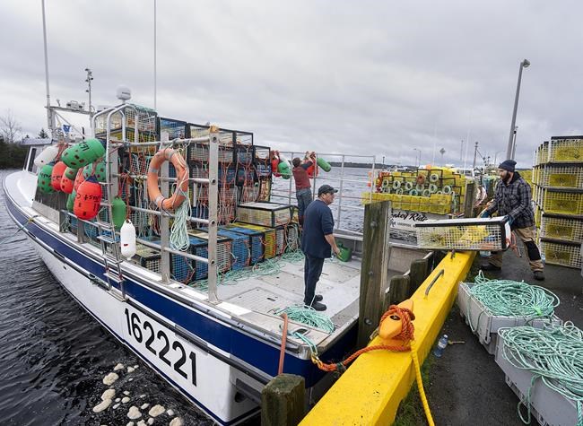 Opening days delayed for Canada's largest and most lucrative lobster fisheries | iNFOnews.ca