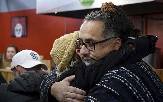 Colorado governor visits shooting site as community heals | iNFOnews.ca Colorado governor visits shooting site as community heals | iNFOnews.ca