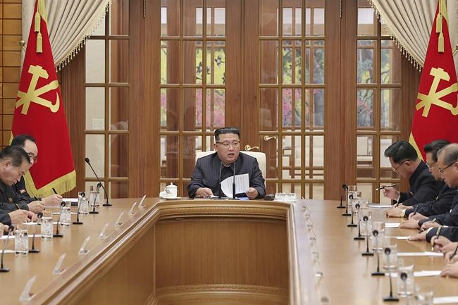 North Korea's Kim calls for meeting to review state affairs | iNFOnews.ca CP589851991