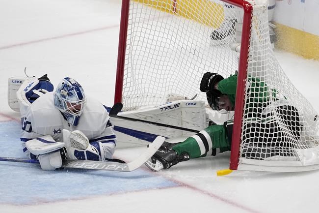 Murray makes 44 saves, Marner extends streak, Leafs top Stars 4-0 | iNFOnews.ca