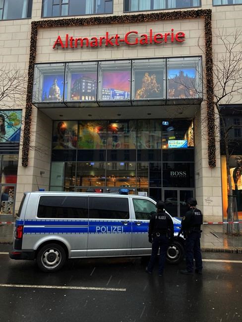 Germany: Suspect dead after killing mother, taking hostages | iNFOnews.ca