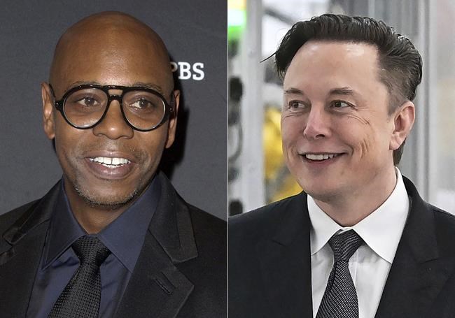Elon Musk takes the stage, amid boos, at Chappelle's show | iNFOnews.ca