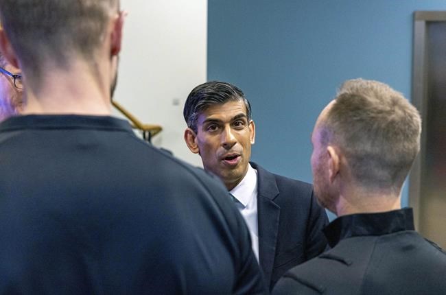 UK's Sunak vows to clear asylum backlog, return Albanians | iNFOnews.ca UK's Sunak vows to clear asylum backlog, return Albanians | iNFOnews.ca