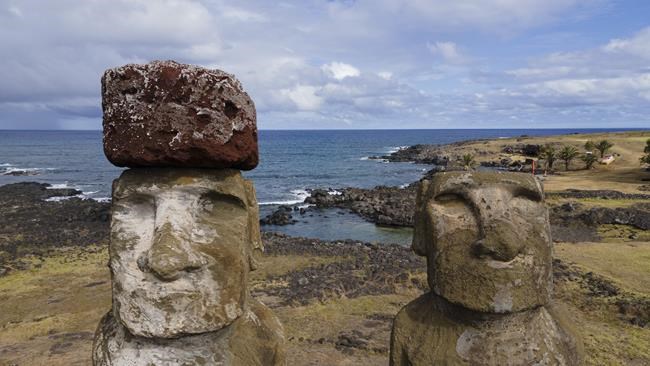Easter Island rebounds from wildfire that singed its statues | iNFOnews.ca CP1961826426