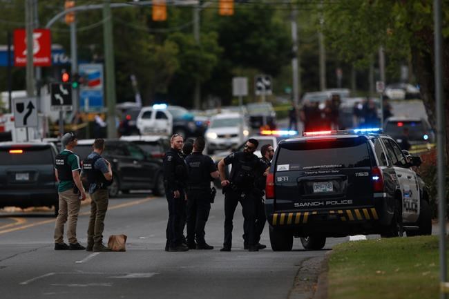 No charges for officers who showed 'remarkable courage' in wild B.C. shootout: review | iNFOnews.ca