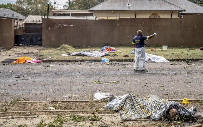 South Africa counts damage, death by tanker truck explosion | iNFOnews.ca CP1161019708