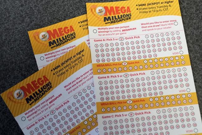 Mega Millions jackpot climbs to $940M after no winner | iNFOnews.ca CP1649988543