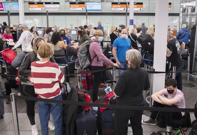 Sunwing 'incredibly sorry' after holiday travel disruptions leave customers stranded | iNFOnews.ca Sunwing 'incredibly sorry' after holiday travel disruptions leave customers stranded | iNFOnews.ca