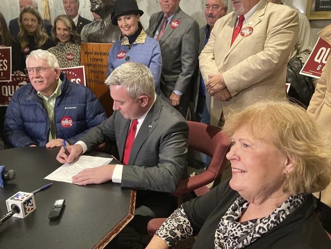 Craft deflects questions about Trump as she files for Ky gov | iNFOnews.ca