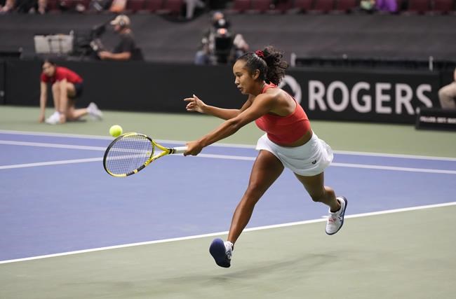 Canada's Fernandez falls in straight sets at ASB Classic quarterfinals | iNFOnews.ca Canada's Fernandez falls in straight sets at ASB Classic quarterfinals | iNFOnews.ca