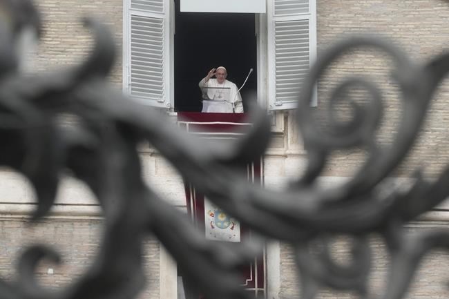 Public now can see Benedict's tomb at St. Peter's Basilica | iNFOnews.ca Public now can see Benedict's tomb at St. Peter's Basilica | iNFOnews.ca