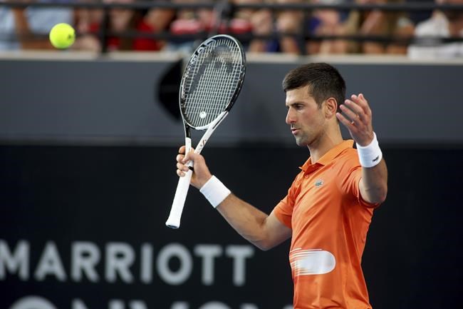 Djokovic shrugs off injury scare, wins Adelaide title | iNFOnews.ca CP1084623670
