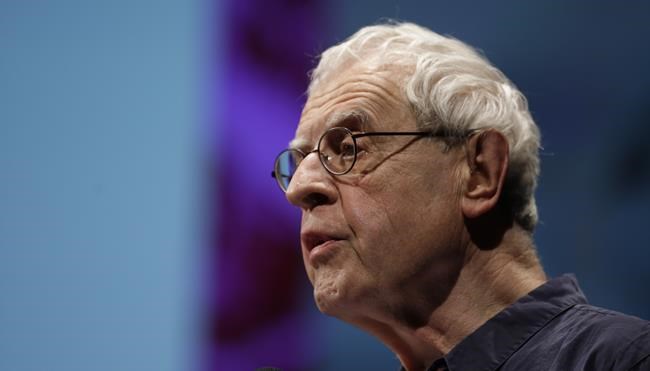 Charles Simic, acclaimed poet adept at wordplay, dies at 84 | iNFOnews.ca