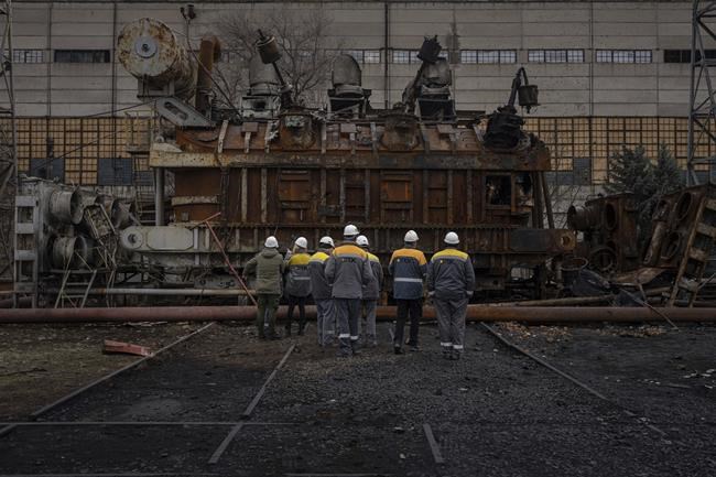 In Ukraine, power plant workers fight to save their 'child' | iNFOnews.ca CP2006803481