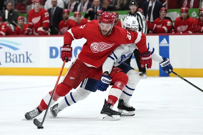 Red Wings beat Maple Leafs for 1st time in nearly 4 years | iNFOnews.ca