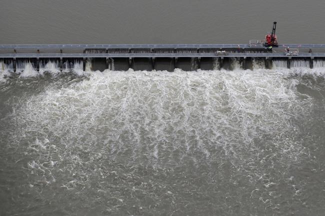 Judge: Corps must discuss spillway use with fisheries agency | iNFOnews.ca
