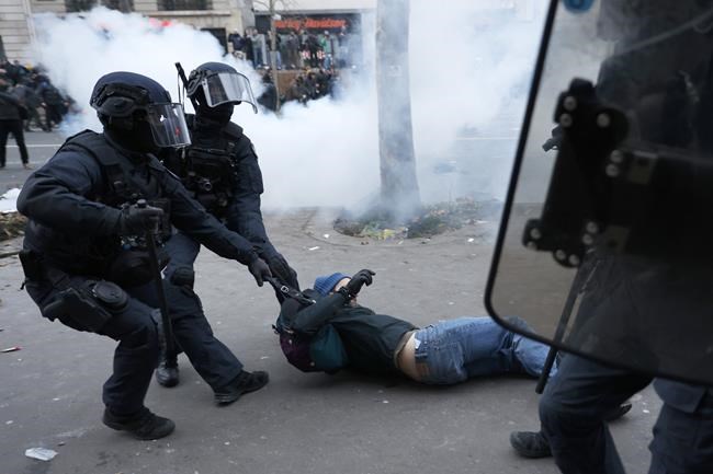 Report: Man loses testicle after clubbing by Paris police | iNFOnews.ca