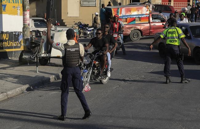 Haitian police rebels protest is paralyzing Port-au-Prince | iNFOnews.ca