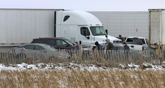 Snow leads to massive pileup in Wisconsin, dozens injured | iNFOnews.ca