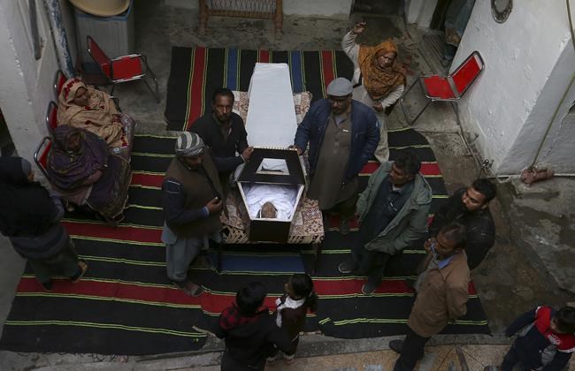 Pakistan bombing raises fears over security breach, 100 dead | iNFOnews.ca